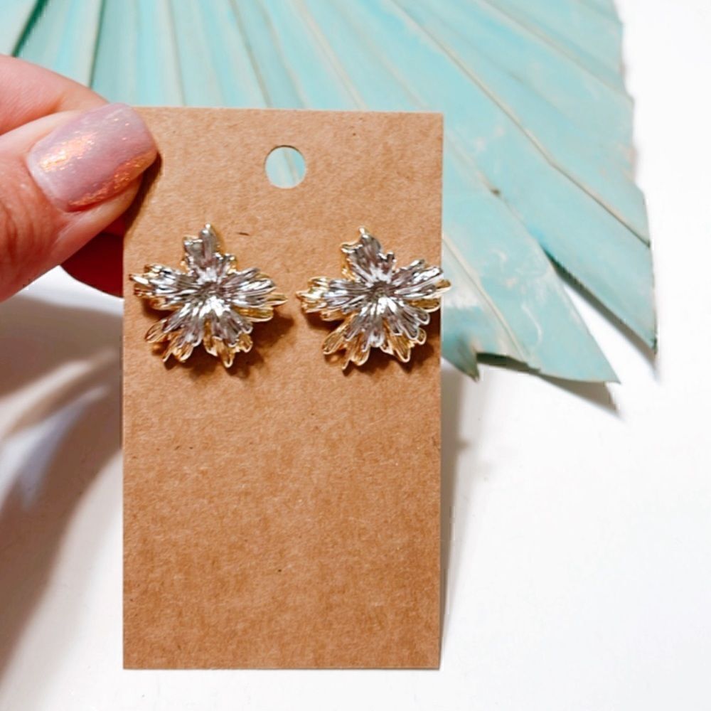 Flower stud earrings #209 - Picture 2 of 5